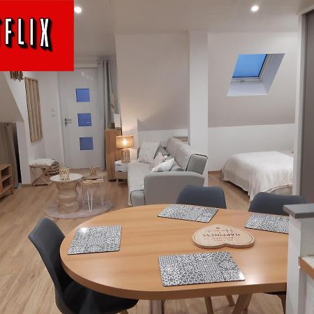 Studio cosy spacieux lumineux avec terrasse Vezelois Extérieur photo