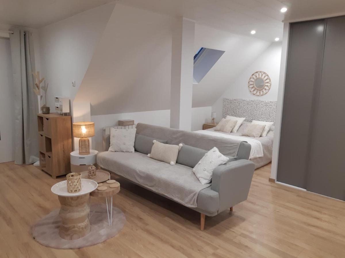 Studio cosy spacieux lumineux avec terrasse Vezelois Extérieur photo